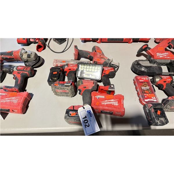ASSORTED MILWAUKEE M18 CORDLESS POWER TOOLS INCLUDING: MILWAUKEE DRILL, MILWAUKEE IMPACT GUN,