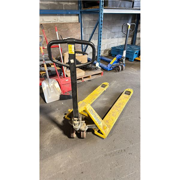 TSP YELLOW 5500 LBS CAPACITY MOBILE INDUSTRIAL PALLET JACK