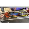 Image 2 : SHELF OF ASSORTED LARGE TOOLS, EXTENSION CORD, PRY BARS, BOLT CUTTERS, & MOBILE HYDRAULIC FLOOR