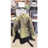 Image 1 : NEW BALANCE GREEN SIZE MED PUFFER JACKET & BOX OF SIZE SMALL / MED BLACK EXTRA STRETCH ACTIVE