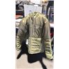 Image 2 : NEW BALANCE GREEN SIZE MED PUFFER JACKET & BOX OF SIZE SMALL / MED BLACK EXTRA STRETCH ACTIVE