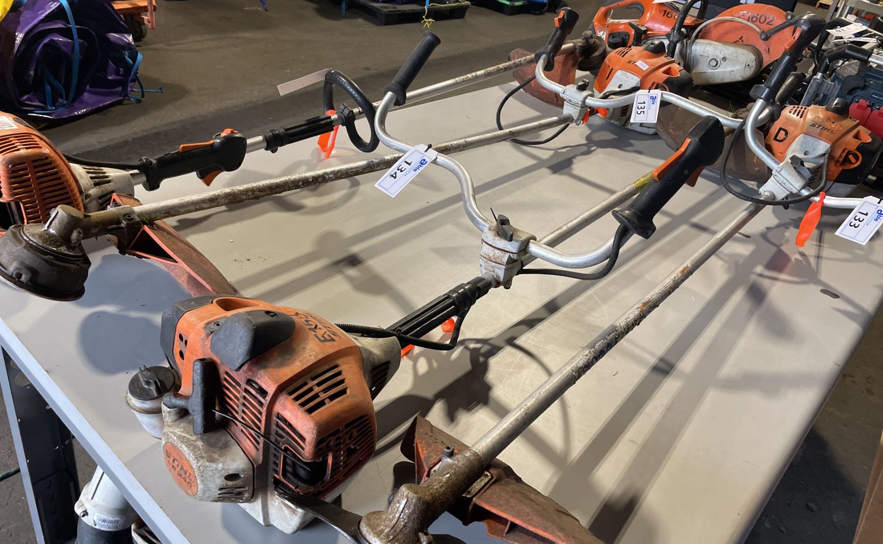 STIHL FS-240 GAS POWERED COMMERCIAL WEED EATER - Able Auctions