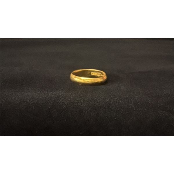 APPROX 20K+ LADIES WEDDING RING (3.7G)