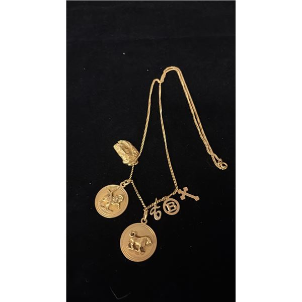 APPROX 18K CHAIN (28") WITH FOUR APPROX 14K+ PENDANTS (36.3G)