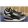 Image 4 : PAIR OF NIKE AIR JORDAN 3 RETRO "OREGON PIT CREW" SIZE M12 *AUTHENTICITY UNKNOWN*
