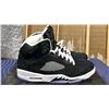 Image 4 : PAIR OF NIKE AIR JORDAN 5 RETRO "OREO" SIZE M11 *AUTHENTICITY UNKNOWN*