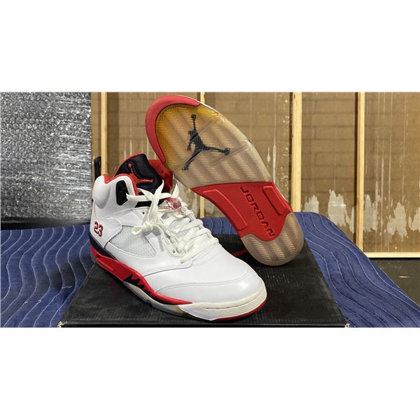 PAIR OF NIKE AIR JORDAN 5 RETRO "FIRE RED" SIZE M11.5 *AUTHENTICITY UNKNOWN*