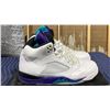 Image 4 : PAIR OF NIKE AIR JORDAN 5 RETRO "GRAPE" SIZE M12 *AUTHENTICITY UNKNOWN*