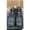 Image 3 : PAIR OF NIKE AIR JORDAN 5 RETRO 3LAB5 "INFARED" SIZE M10.5 *AUTHENTICITY UNKNOWN*