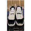 Image 3 : PAIR OF NIKE AIR JORDAN 11 RETRO "CONCORD" SIZE M8 *AUTHENTICITY UNKNOWN*