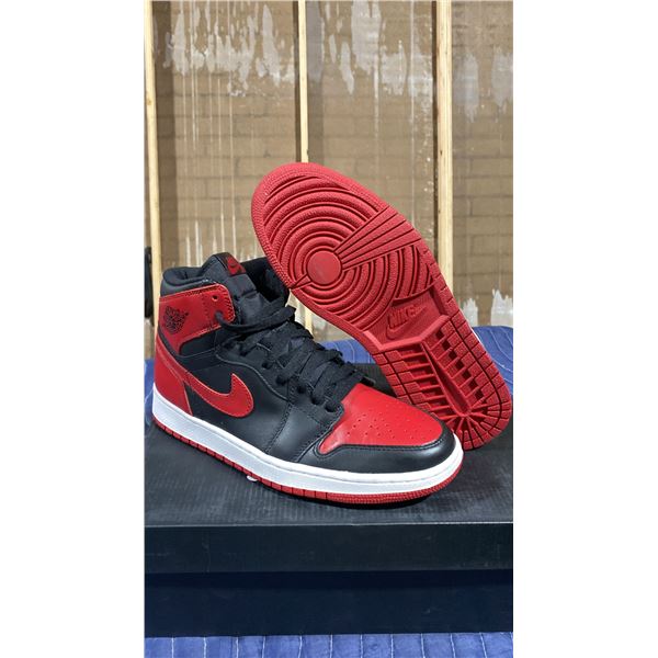 PAIR OF NIKE AIR JORDAN 1 RETRO HIGH OG NRG "HOMAGE TO HOME" SIZE M8.5 *AUTHENTICITY UNKNOWN*