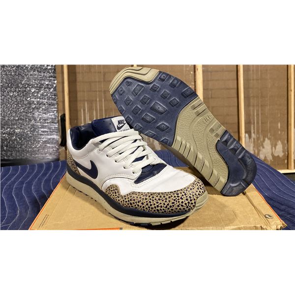 PAIR OF NIKE AIR SAFARI 87' SIZE M11 *AUTHENTICITY UNKNOWN*