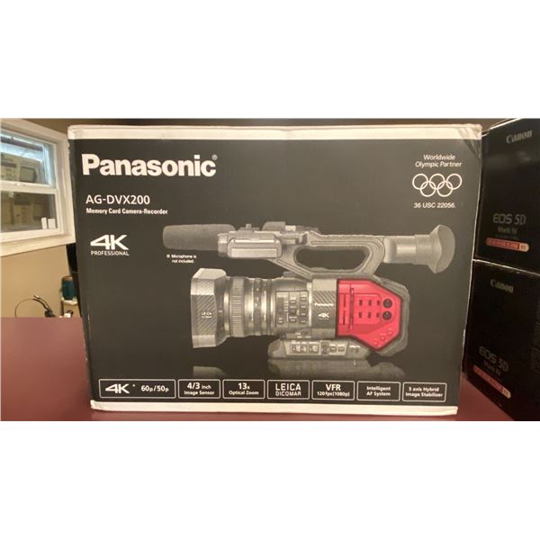 PANASONIC AG-DVX200 4K PROFESSIONAL CAMCORDER