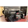 Image 3 : PANASONIC AG-DVX200 4K PROFESSIONAL CAMCORDER