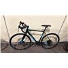 Image 2 : FUJI CROSS ONE.3 BLACK 11 SPEED ALUMINUM RACING BIKE WITH FULL DISC BRAKES