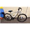 Image 1 : COUNTRY RIDER WHITE 21 SPEED ELECTRIC BIKE WITH FULL DISC BRAKES *NO KEY, NO CHARGER*