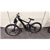 Image 2 : GIANT BLACK 9 SPEED FULL SUSPENSION DOWNHILL MOUNTAIN BIKE WITH FULL DISC BRAKES
