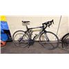 Image 1 : TREK MADONE BLACK 20 SPEED CARBON FIBRE RACING BIKE *CHAIN NEEDS REPAIR*