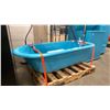 Image 3 : TEAL VINTAGE CLAWFOOT BATHTUB WITH FAUCET