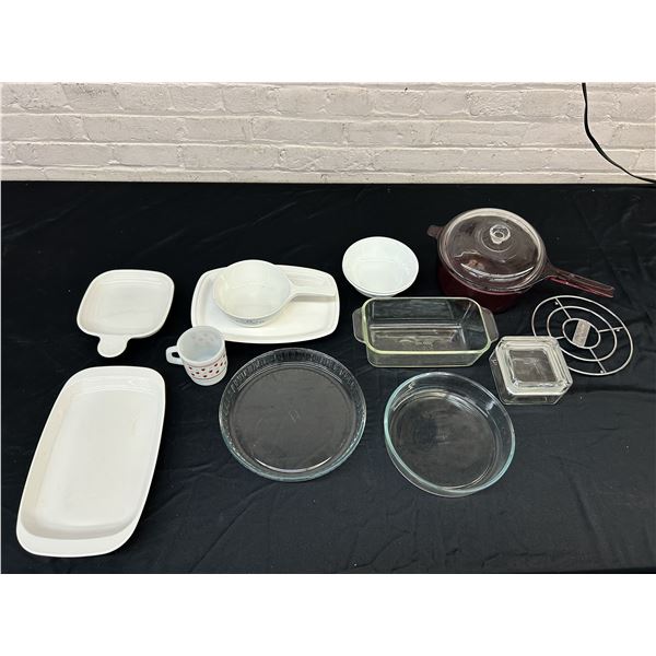 Lot of 13pcs  Assorted Mostly Pyrex Kitchen Bake Ware Glass and Ceramic