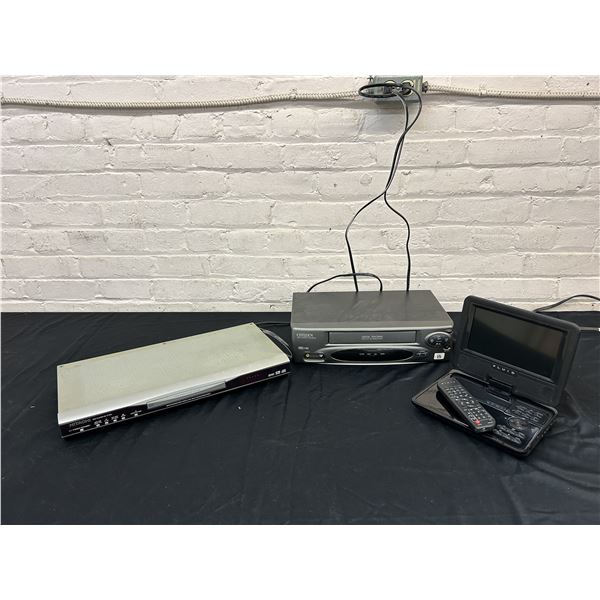 Lot of 3 DVD Player, VCR/ VHS Player and Portable DVD Player (no power cable)