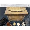 Image 3 : Vintage Shoe Shine Box with Brushes / Accessories