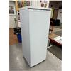 Image 2 : Frigidaire Stand Up / Upright Freezer