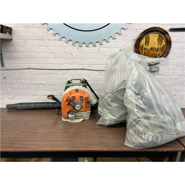Leaf Blower / Vacuum with Leaf Blower Catch Bags STIHL BR430