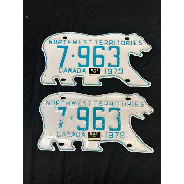 Pair of Northwest Territories Polar Bear Vintage License Plates 1979