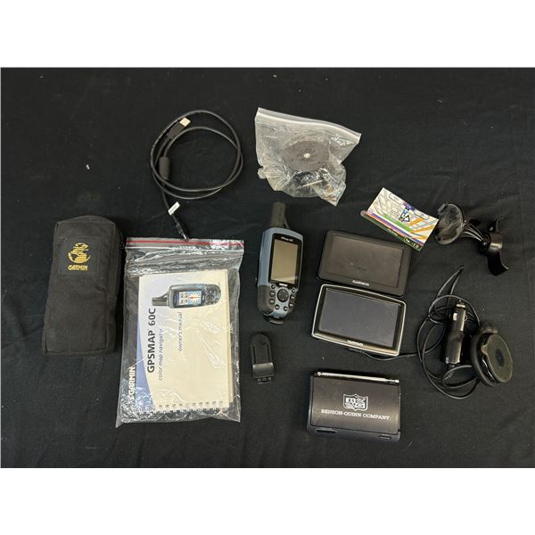 Lot of GPS Tamron, Garmin, Color Map Navigator, etc