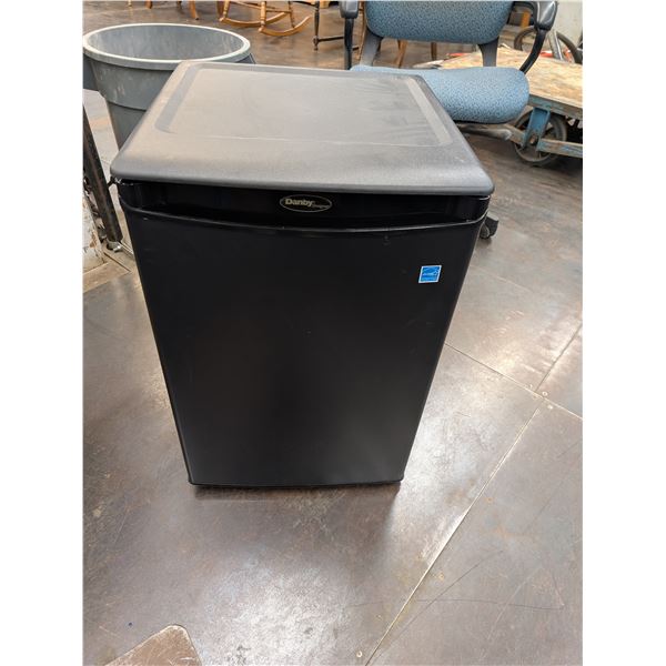 Danby Mini Fridge Model DAR026A1BDD
