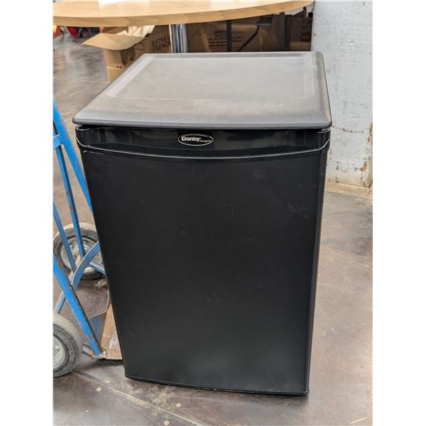 Danby Mini Fridge Model DAR026A1BDD