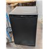 Image 1 : Danby Mini Fridge Model DAR026A1BDD