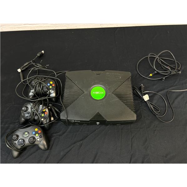 Xbox Original Video Game Console with 3 Controllers, Power and Video