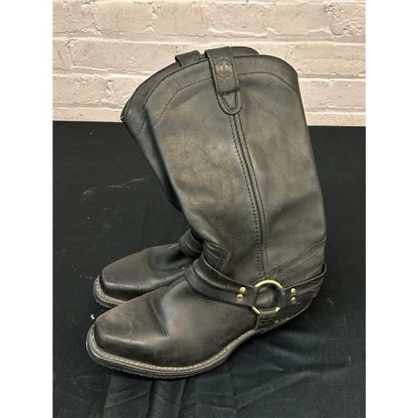 Women's Made in Canada Black Leather Size 8 Boots