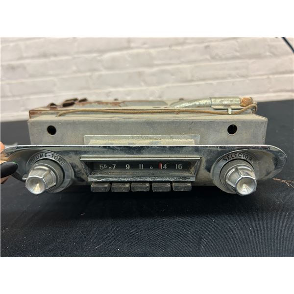 1959-1960 Chevrolet Impala Biscayne Bel Air El Camino Push Button Radio