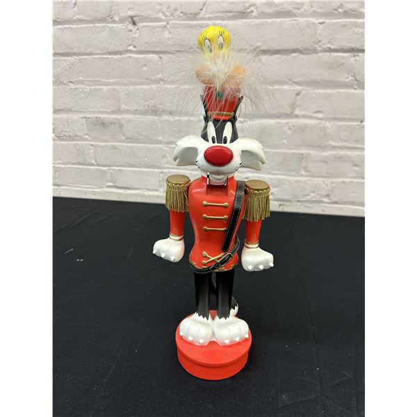 1998 Warner Bros Sylvester & Tweety Looney Tunes 15" Nutcracker