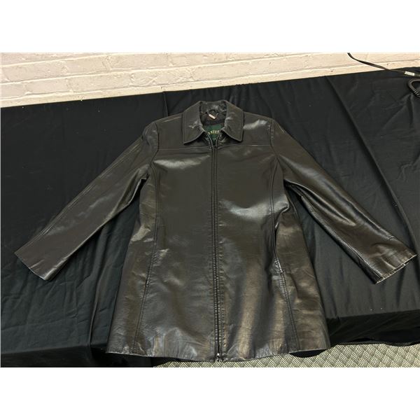 Danier Size L Black Leather Women's Jacket