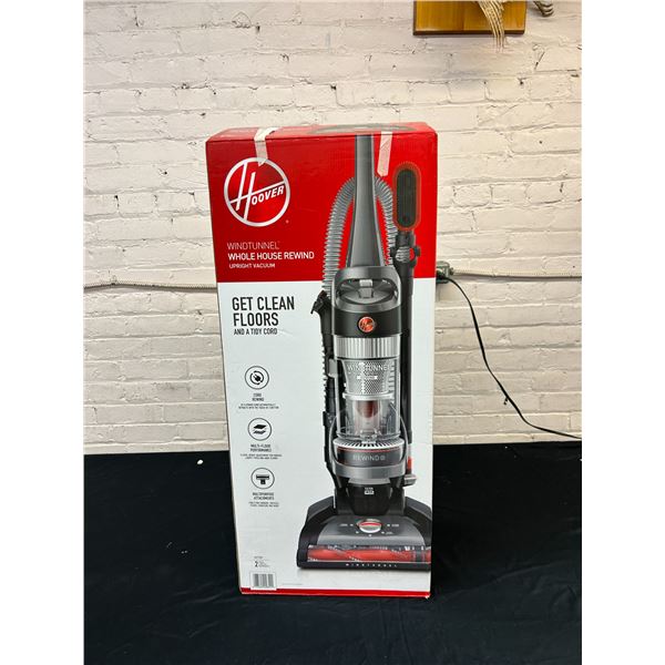 Hoover Wind Tunnel Whole House Rewind Upright Vacuum Cleaner (like new)