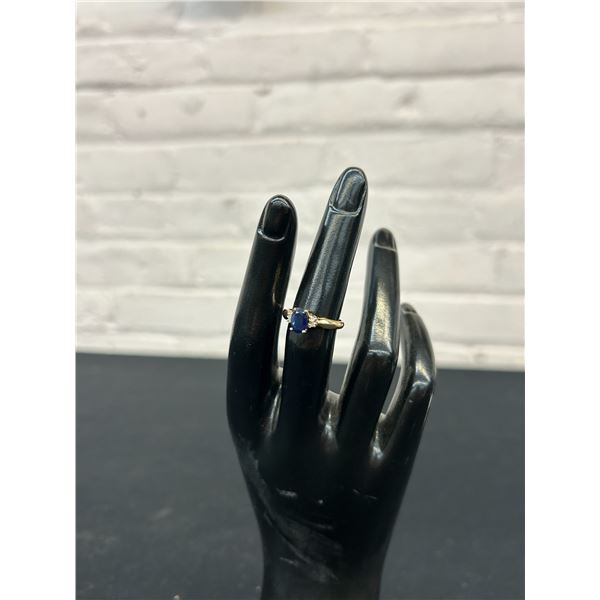 10k Gold Ladies Dinner Style Ring 1 Ct Sapphire, 2 Small Diamonds, 1.9grams total, Size 5.5