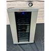 Image 1 : Cuisineart Private Wine Cellar Bottle Fridge