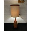 Image 1 : Ceramic Base Beige and Orange Table Lamp *works 40"