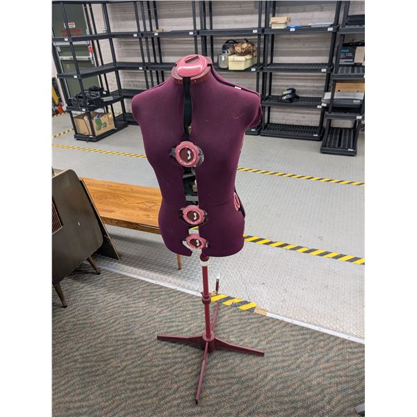 Adjustable Dress Form Mannequin