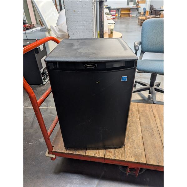 Danby Mini Fridge Model DAR026A1BDD