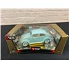 Image 1 : Volkswagen burango Gold Collection 1/18 Die Cast Collectible Car