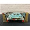 Image 2 : Volkswagen burango Gold Collection 1/18 Die Cast Collectible Car
