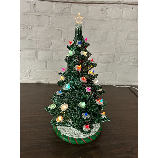 Vintage Light-Up Ceramic Christmas Tree 18" works