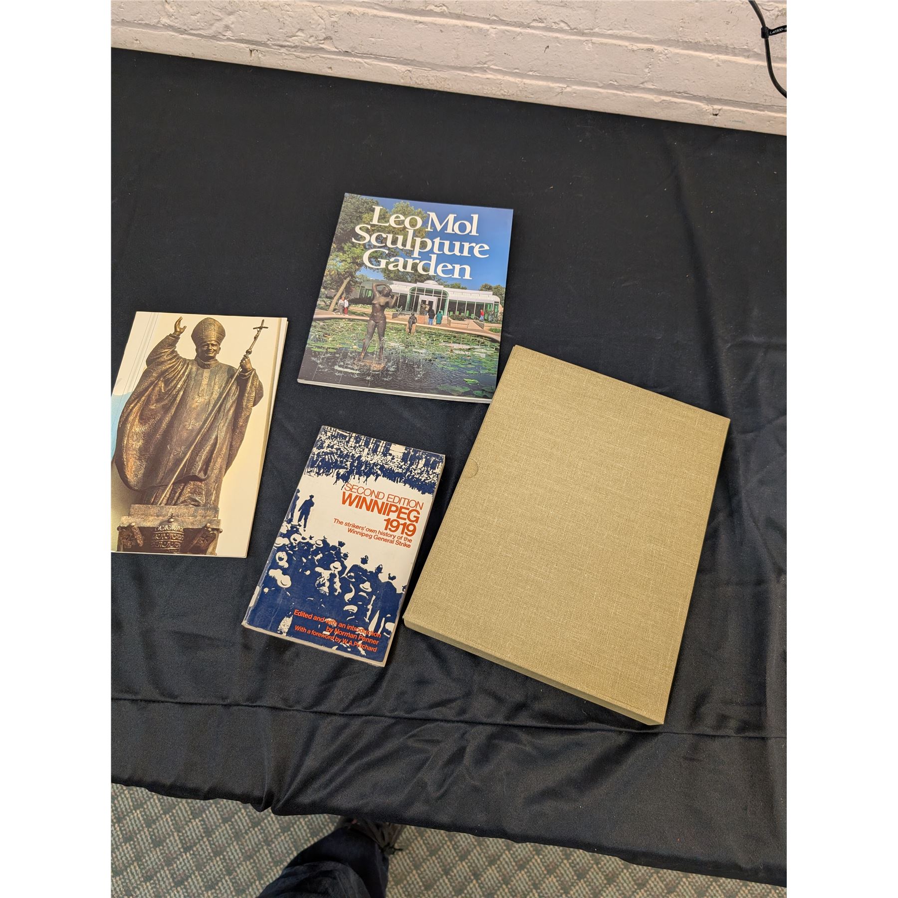 Leo Mol Loch Art Gallery Book 236/300 and Sculpture Garden, Winnipeg 1919