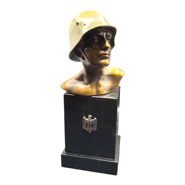 Third Reich Wehrmacht Stahlhelm Soldier Desk Bust