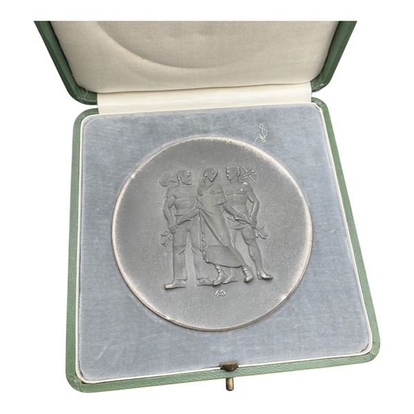 Third Reich Reichsparteitag 1939 Table Medal with Case